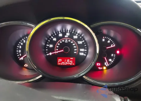 2011 Kia Sorento Lx z USA, uszkodzony, nr VIN 5XYKT4A10BG089404